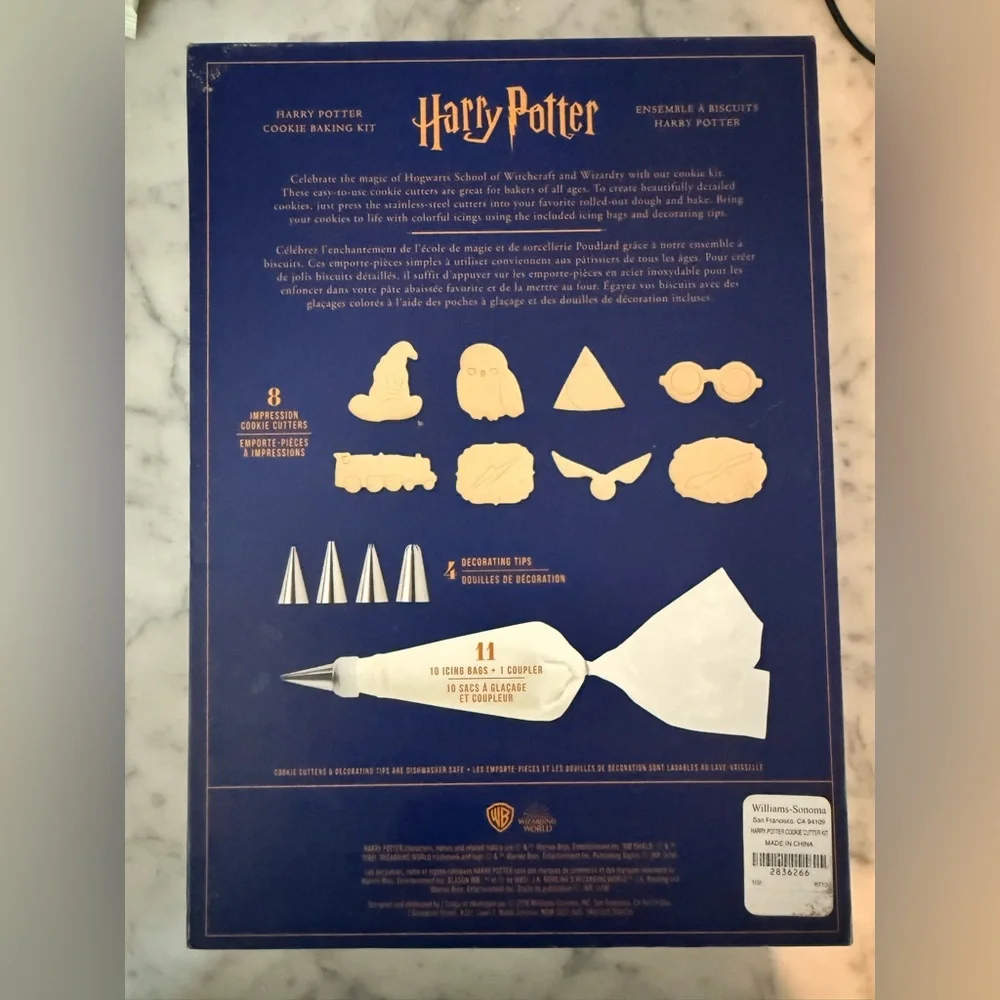 Williams Sonoma Harry Potter metal cookie cutter kit. Missing icing tips. 8